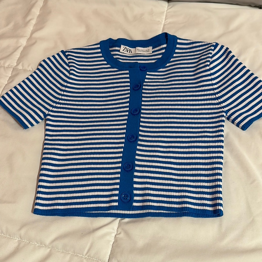ZARA Ribbed Striped Blue and White Button Up Top SZ: SMALL